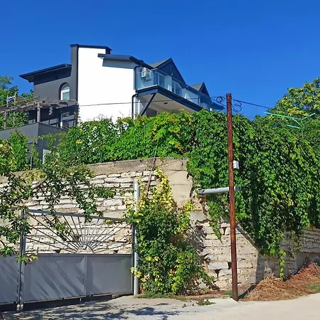 Arode Dionysus Villa Baltschik